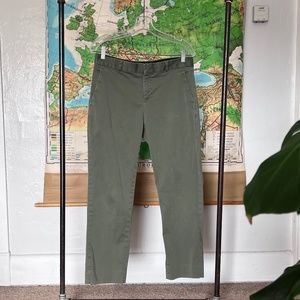 Banana Republic Avery chino